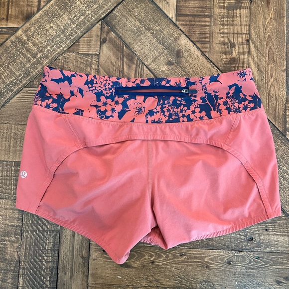 Lululemon Run Time Mid Rise 4” Shorts - Picture 2 of 4